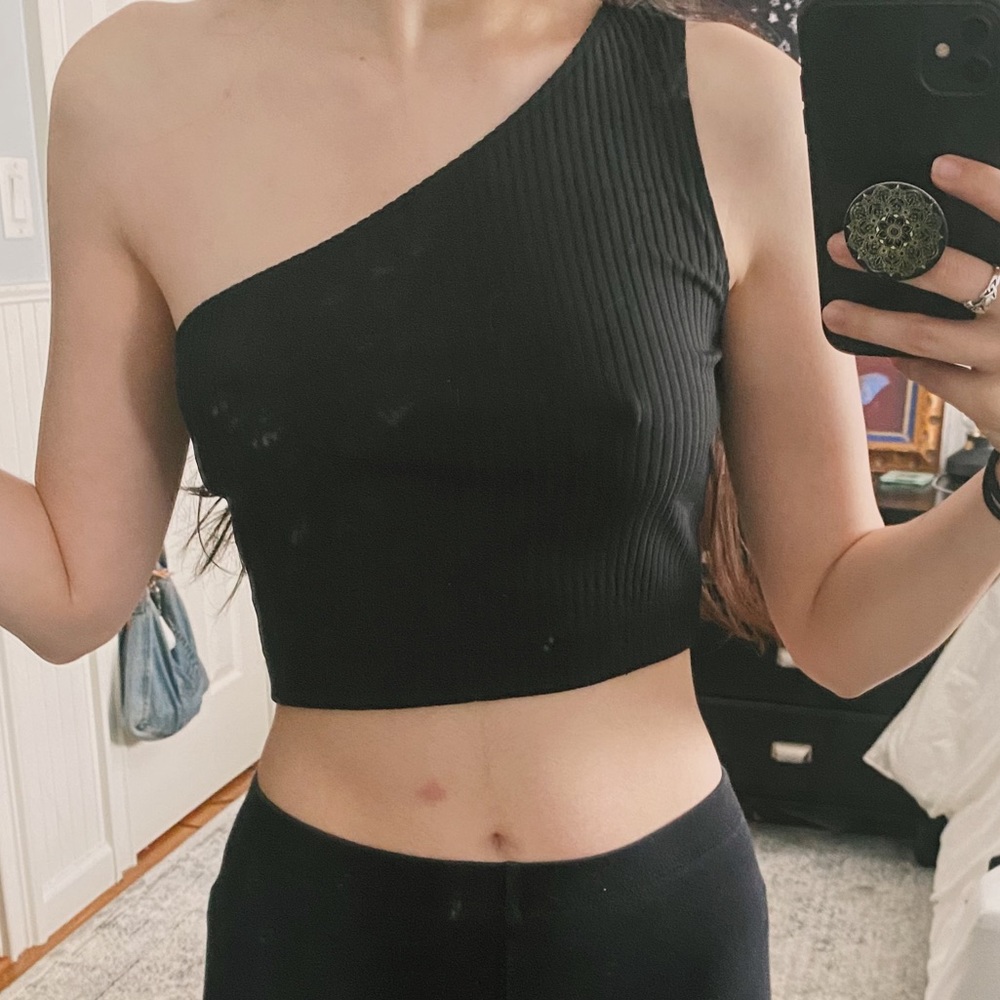 Victoria Sport Black Ribbed One Shoulder Crop Top